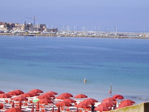 Beach nearby, beach towels