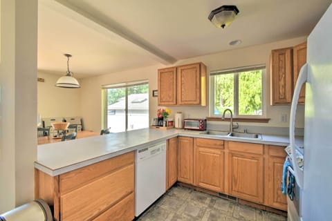 Kitchen | Fully Equipped