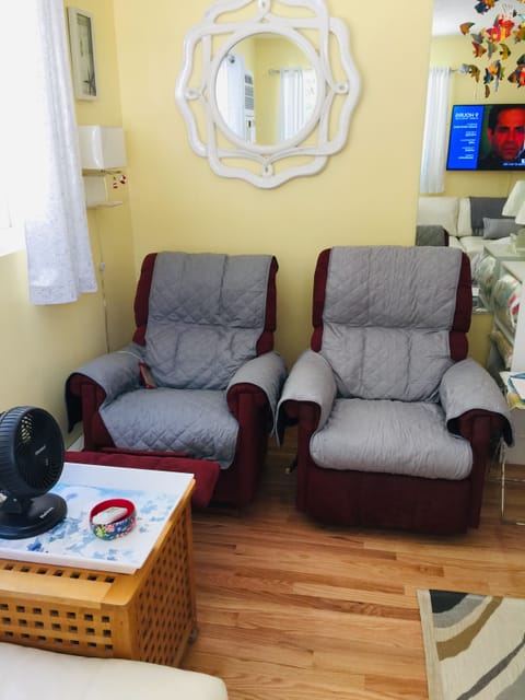 Two La-Z-Boy recliners...home away from home!