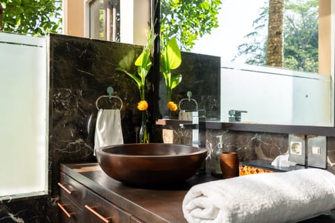 Lavishly furnished bathrooms and rooms
