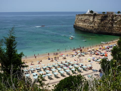 Beach nearby, beach towels