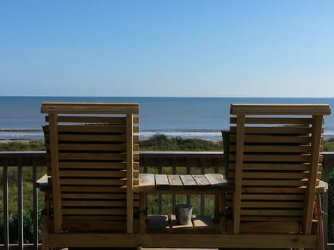 Imagine you, sitting here! Watch your children & dolphins from this large deck!