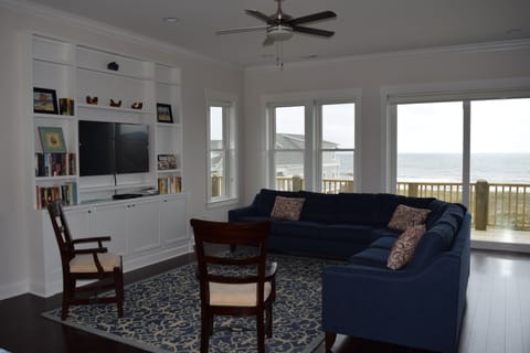 Living room, ocean and marsh views, 50" TV with cable