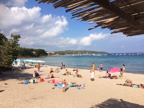 Beach nearby, sun loungers