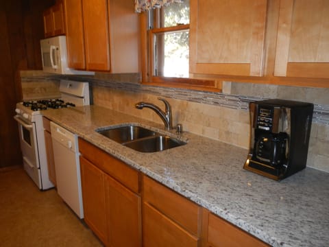 Newly remodeled. Gas stove, dishwasher, etc.