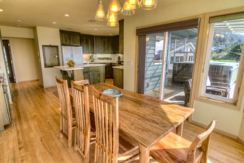 Kitchen/dining opens up to the patio to make a great indoor/outdoor experience.
