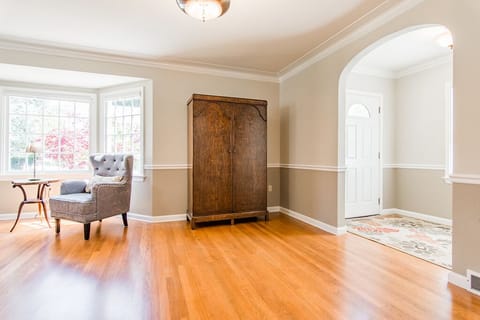 Entrance Area | Living Room
