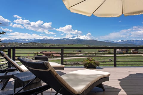 Deck seating area with Mount Sopris views