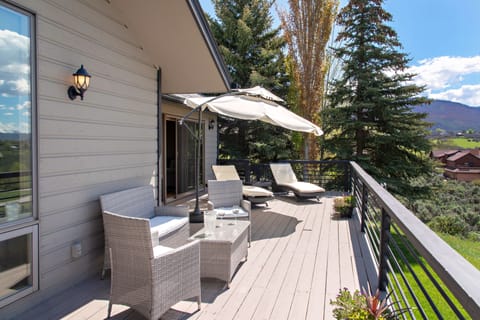 Deck seating areas