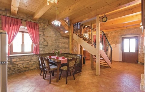 Dining room 2