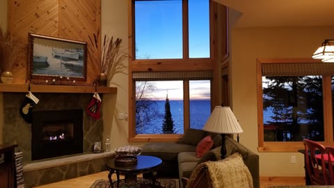 618 Windsong Drive is an end unit so LOTS of lake facing windows, fabulous views