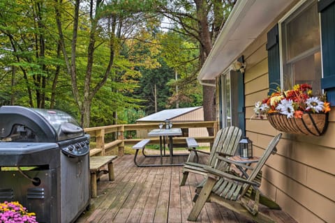 Furnished Deck | Gas Grill