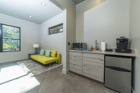 Coffee sink, small refrigerator