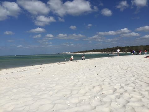 Beach nearby, sun loungers, beach umbrellas, beach towels