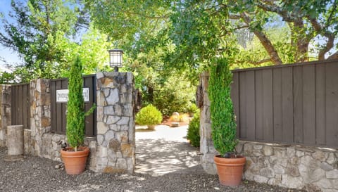 Entrance to Pomegranate Farm 