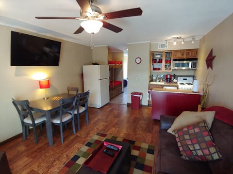 Smart TV, DVD player