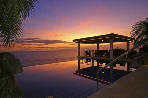 Outdoor pool, an infinity pool