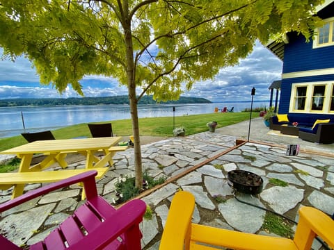 Views for days, and so many places to sit and enjoy.