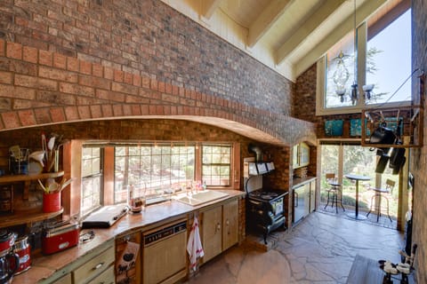 Kitchen | Fully Equipped