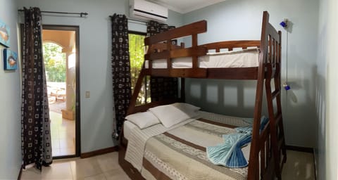 6 bedrooms, in-room safe, iron/ironing board, travel crib