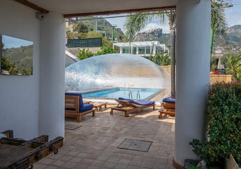 Indoor pool, outdoor pool