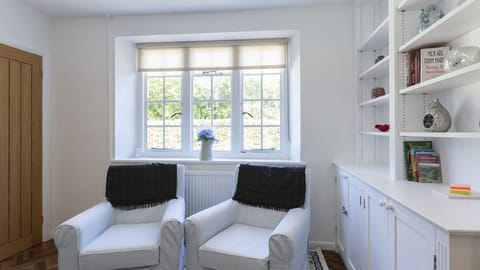 Living room, South Winds, Bolthole Retreats