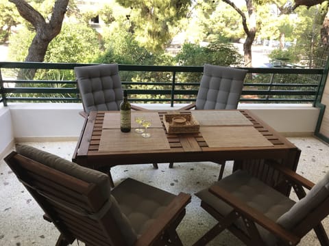 For peaceful moments - comfortable reclining chairs with expandable table