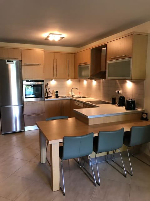 Stylish and modern fully equipped open area kitchen