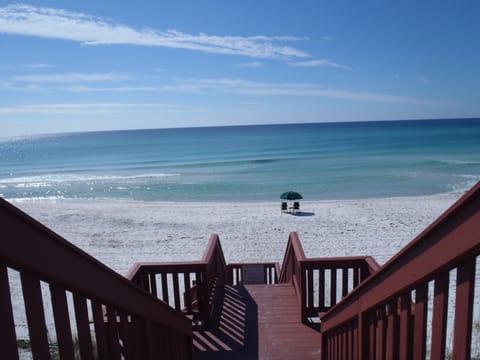 Beach nearby, sun loungers, beach towels