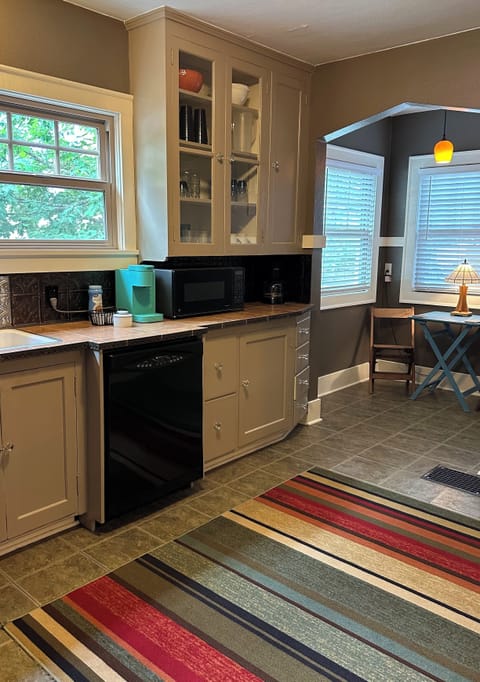 AMAZING, and well equipped kitchen for whipping up those home cooked meals...