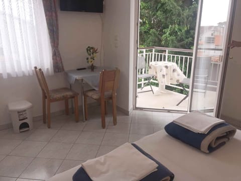 living/bedroom