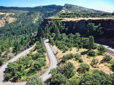 Rowena Loops, Historical Scenic Drive
