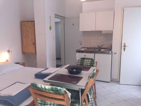 living/bedroom