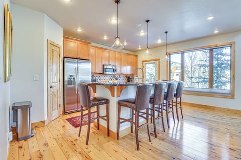 Kitchen | Fully Equipped