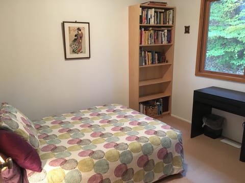 2 bedrooms, memory foam beds, desk, iron/ironing board