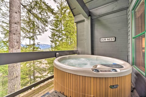 Indoor spa tub