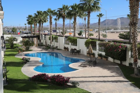 Outdoor pool, a heated pool