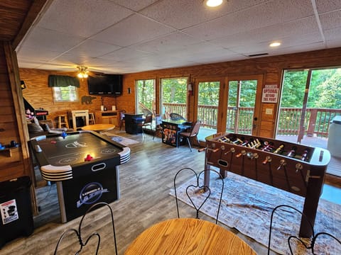 Large Game Room with Panoramic Views