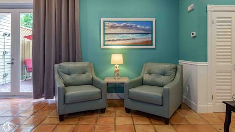 There's plenty of seating options for the whole gang...