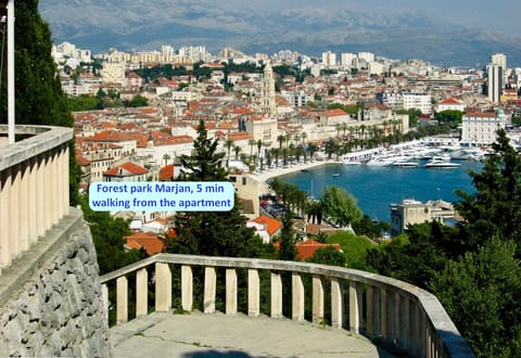 Split panorama, 5 min walking from the apartment
