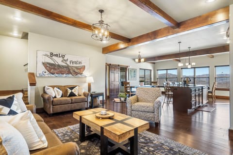Open floor plan in the main living room!