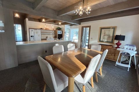 2nd/Main Level- Dining Area