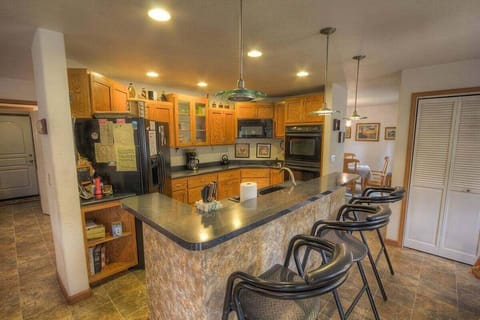 Main Level- Bar Area