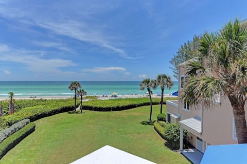 Beautiful Gulf front apartment with open views of our beautiful beach
