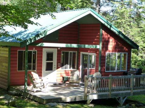 Create wonderful memories in our cozy cabin with an inviting, private back deck.