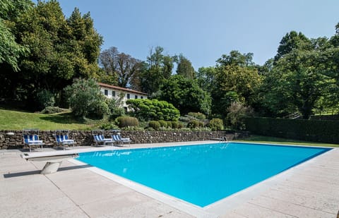 Swimming Pool and main House 