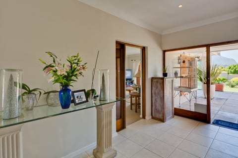 Front Entrance - Villa