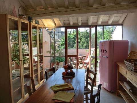 The kitchen with the view on the terrace