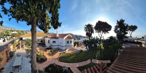 Panaromic view of the estate/villa from a roof: Nov 2025