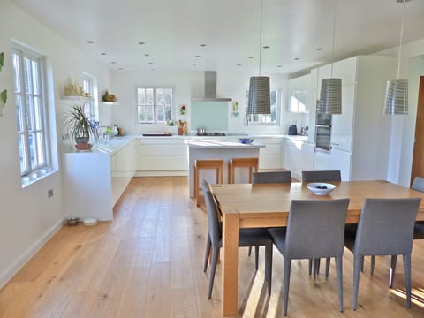 Large luxury kitchen diner.